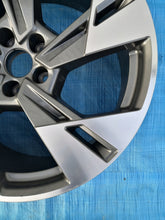 Load image into Gallery viewer, 1x Alufelge 20 Zoll 9.0" 5x112 38ET 4KE601025T Audi E Tron E-Tron Sportback FEL5611828997ya