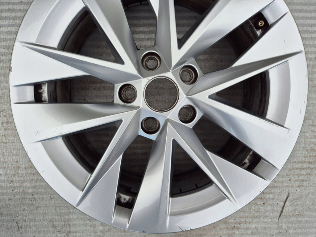 1x Alufelge 17 Zoll 7.0" 5x112 46ET Silber 5E3601025 Skoda Octavia 5e3 Iv FEL5140892740jp