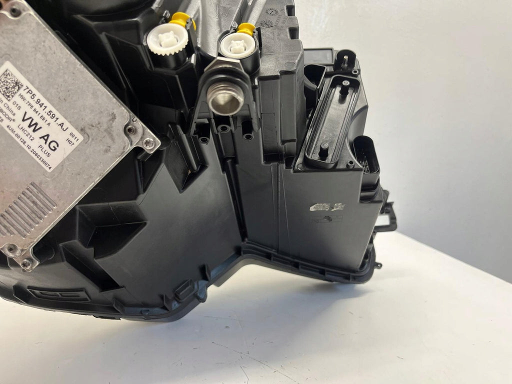 Frontscheinwerfer Skoda Karoq 57B941015D Links Scheinwerfer Headlight SCH3902566408bc