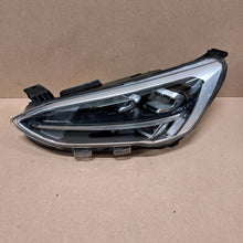 Laden Sie das Bild in den Galerie-Viewer, Frontscheinwerfer Ford Focus JX7B13E015AE LED Links Scheinwerfer Headlight