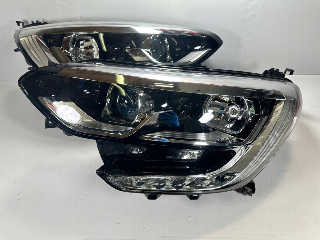 Frontscheinwerfer Renault Megane IV 260603157R 260102555R LED Rechts oder Links