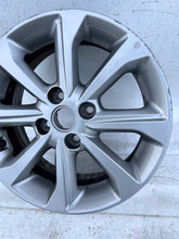 Laden Sie das Bild in den Galerie-Viewer, 1x Alufelge 15 Zoll 6.0&quot; 4x100 46ET Glanz Schwarz 52910-H8400 Kia Rio Rim Wheel