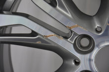 Load image into Gallery viewer, 1x Alufelge 18 Zoll 7.5" 5x112 51ET Glanz 6856067 BMW Mg Rim Wheel FEL9221076818tx