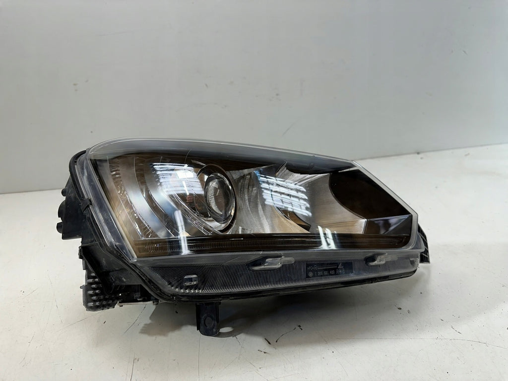 Frontscheinwerfer Skoda Yeti 5L1941016C LE12C6286 Xenon Rechts Headlight
