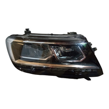 Laden Sie das Bild in den Galerie-Viewer, Frontscheinwerfer VW Tiguan 5NB941036D full LED Links Scheinwerfer Headlight