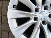 Laden Sie das Bild in den Galerie-Viewer, 1x Alufelge 19 Zoll 8.0" 5x114.3 40ET Glanz 105933700B Tesla Model S Rim Wheel FEL8753336148lm