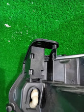 Laden Sie das Bild in den Galerie-Viewer, Frontscheinwerfer Renault Master I 260105567R Rechts Scheinwerfer Headlight SCH4654072408nn