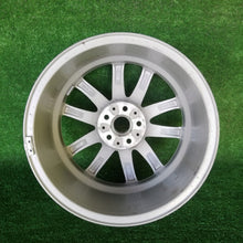 Laden Sie das Bild in den Galerie-Viewer, 1x Alufelge 18 Zoll 8.5" 5x112 44ET 6880684 BMW X5 G05 Rim Wheel FEL3523661012qw