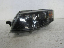 Laden Sie das Bild in den Galerie-Viewer, Frontscheinwerfer Skoda Octavia III 5E1941015 85122000 Xenon Links Headlight SCH5870236901nz