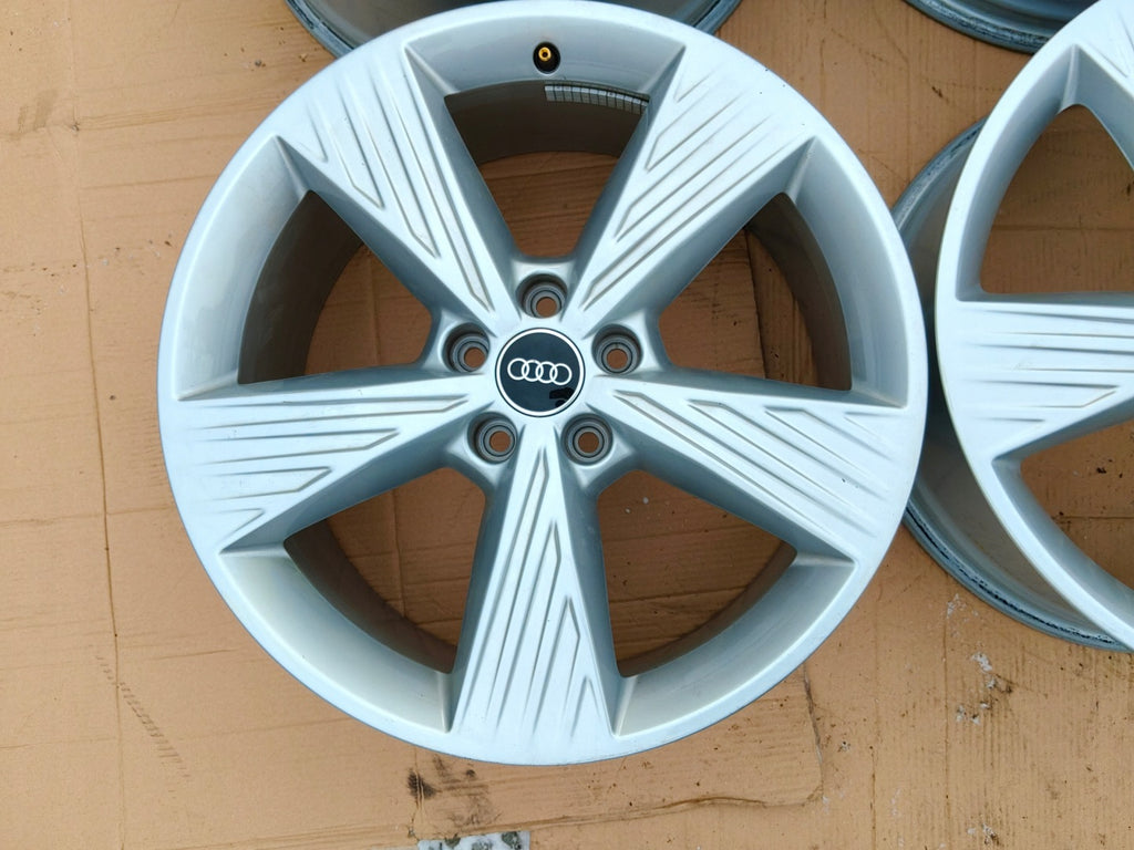4x Alufelge 19 Zoll 8.0" 5x112 45ET Glanz Silber 89A601025B Audi E-Tron FEL2292674229gs