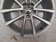 Laden Sie das Bild in den Galerie-Viewer, 1x Alufelge 17 Zoll 7.5" 5x112 47ET Glanz Silber 3C0071397 VW Passat Rim Wheel FEL5124708592ps