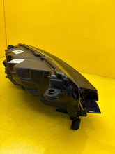 Laden Sie das Bild in den Galerie-Viewer, Frontscheinwerfer Skoda Octavia IV 5E4941009 LED Links Scheinwerfer Headlight SCH9983897601gy