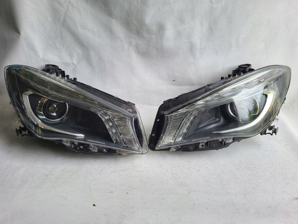 Frontscheinwerfer Mercedes-Benz Cla A1179065100 A1179065200 Xenon Ein Satz SCH4662009062ln