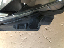 Load image into Gallery viewer, Frontscheinwerfer Toyota Yaris Links Scheinwerfer Headlight