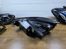 Laden Sie das Bild in den Galerie-Viewer, Frontscheinwerfer Seat Tarraco 5FJ941008J Rechts Scheinwerfer Headlight