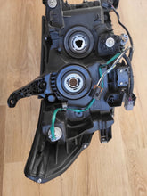 Laden Sie das Bild in den Galerie-Viewer, Frontscheinwerfer Toyota Land Cruiser 8115060N10 Links Scheinwerfer Headlight SCH2021637142ep