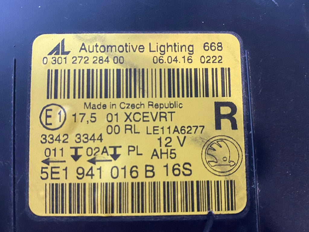 Frontscheinwerfer Skoda Octavia III 5E1941016B Xenon Rechts Headlight SCH1327809781so