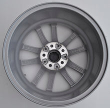 Laden Sie das Bild in den Galerie-Viewer, 4x Alufelge 17 Zoll 7.5" 5x112 30ET Glanz Silber 6883520 BMW G22 Rim Wheel FEL1909180442fu