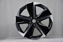 Load image into Gallery viewer, 1x Alufelge 17 Zoll 7.5&quot; 5x108 44ET Glanz Silber 9847065380 Opel Astra L Iii