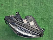 Laden Sie das Bild in den Galerie-Viewer, Frontscheinwerfer Mercedes-Benz W205 A2059062604 Full LED Rechts Headlight SCH1614632572xv