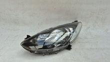 Laden Sie das Bild in den Galerie-Viewer, Frontscheinwerfer Mazda II Links Scheinwerfer Headlight