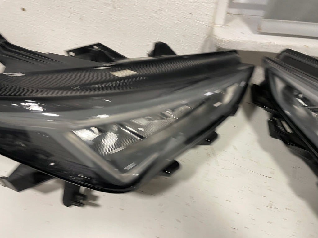Frontscheinwerfer Cupra Born 10F941008H 10F941007H Links Scheinwerfer Headlight SCH9212370851jq