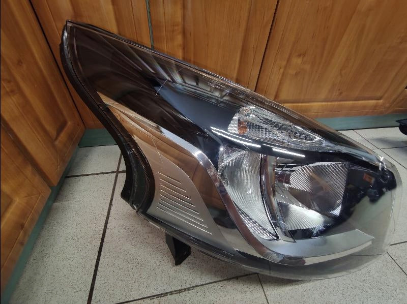 Frontscheinwerfer Renault Trafic III 260105469R LED Rechts Headlight