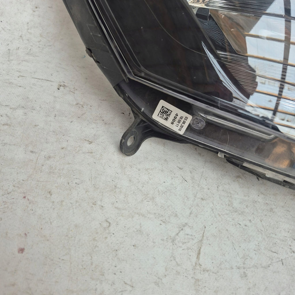 Frontscheinwerfer Renault Clio IV 260106961R Rechts Scheinwerfer Headlight SCH3741631819jy