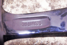 Laden Sie das Bild in den Galerie-Viewer, 1x Alufelge 17 Zoll 7.0&quot; 5x108 RC32-707 Ford Mondeo Rim Wheel