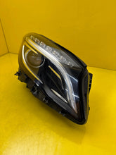 Laden Sie das Bild in den Galerie-Viewer, Frontscheinwerfer Mercedes-Benz Gla A1569061800 Xenon Rechts Headlight SCH3784762873gf