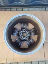 Laden Sie das Bild in den Galerie-Viewer, 1x Alufelge 17 Zoll 7.0" 5x120 7E0601025P VW Multivan Rim Wheel FEL2622396943ld