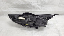 Laden Sie das Bild in den Galerie-Viewer, Frontscheinwerfer Hyundai I30 III 92102-G4020 Rechts Scheinwerfer Headlight