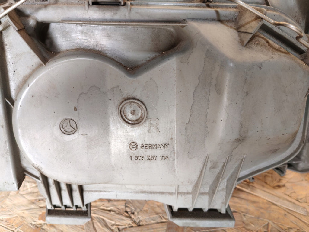 Frontscheinwerfer Mercedes-Benz 190 W201 2018200261 Rechts Headlight SCH3589325120rn