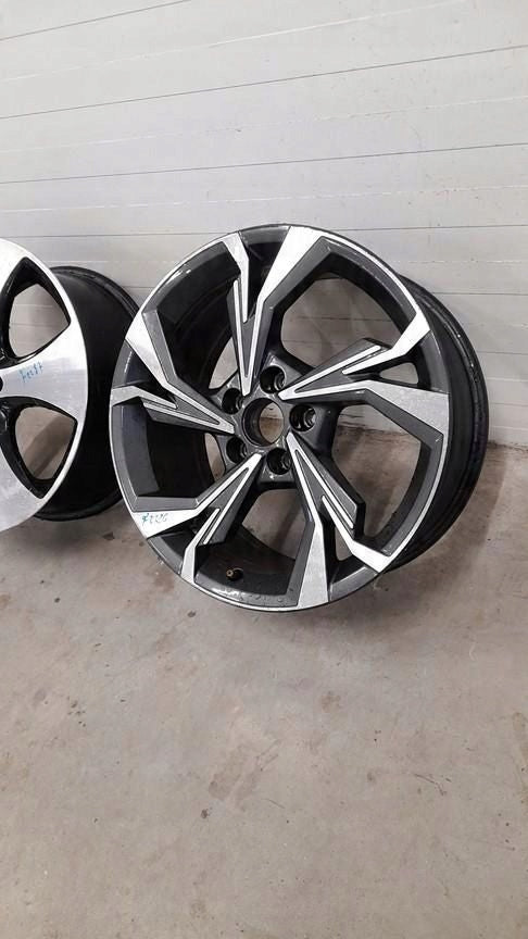 1x Alufelge 18 Zoll 8.0" 5x112 46ET Silber Audi A3 Rim Wheel FEL6445895749iz