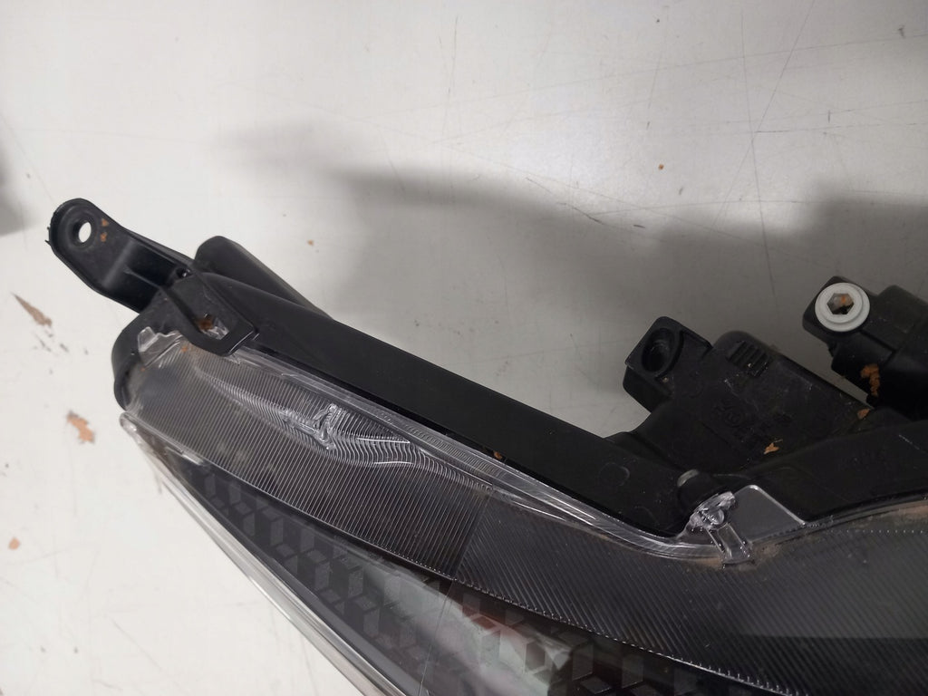 Frontscheinwerfer Toyota Yaris 32337374 Full LED Ein Stück (Rechts oder Links)