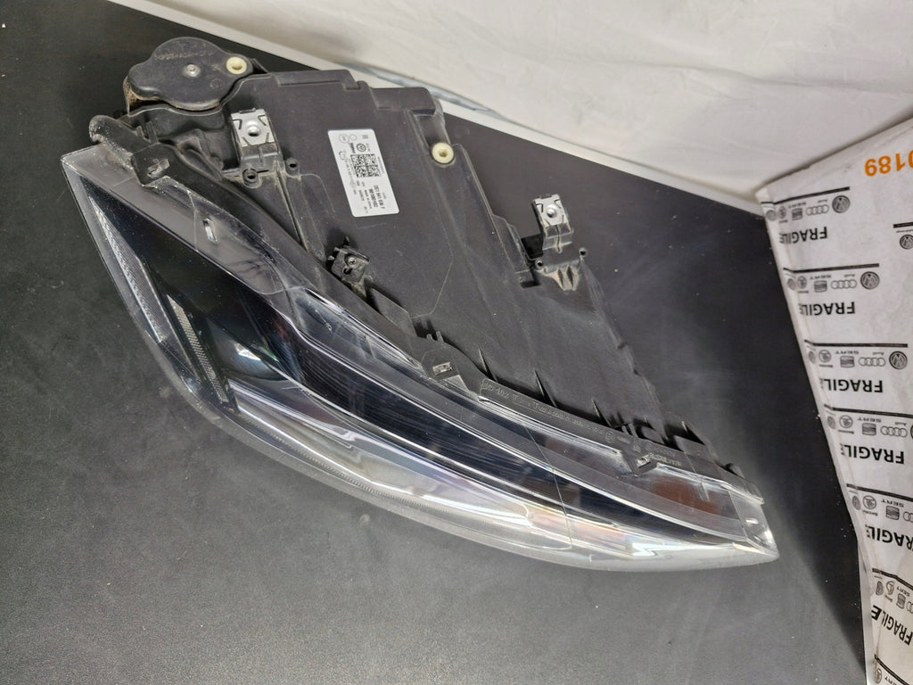 Frontscheinwerfer VW Polo 2G1941036F Rechts Scheinwerfer Headlight SCH2386515752zk