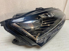 Laden Sie das Bild in den Galerie-Viewer, Frontscheinwerfer Skoda Fabia III 6V1941016F LED FALSE Scheinwerfer Headlight SCH9313583391iz