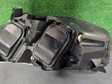 Laden Sie das Bild in den Galerie-Viewer, Frontscheinwerfer Citroën Jumpy 9808567780 Ein Satz Scheinwerfer Headlight