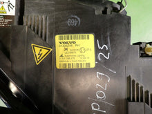 Load image into Gallery viewer, Frontscheinwerfer Volvo S40 II 31335246 0301198276 Xenon Rechts Headlight SCH5184248100in
