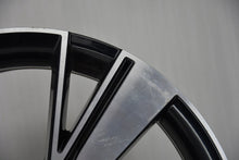 Load image into Gallery viewer, 1x Alufelge 18 Zoll 7.5" 5x112 51ET Glanz 5H0601025J VW Golf Viii Rim Wheel FEL8413047913gp