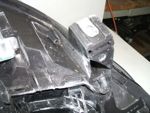 Frontscheinwerfer Opel Zafira Vivaro 983283768000 Xenon Rechts oder Links