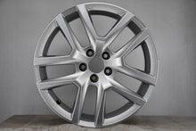 Laden Sie das Bild in den Galerie-Viewer, 1x Alufelge 18 Zoll 7.5&quot; 5x108 55ET Glanz Silber 31445568 Volvo Xc60 Rim Wheel