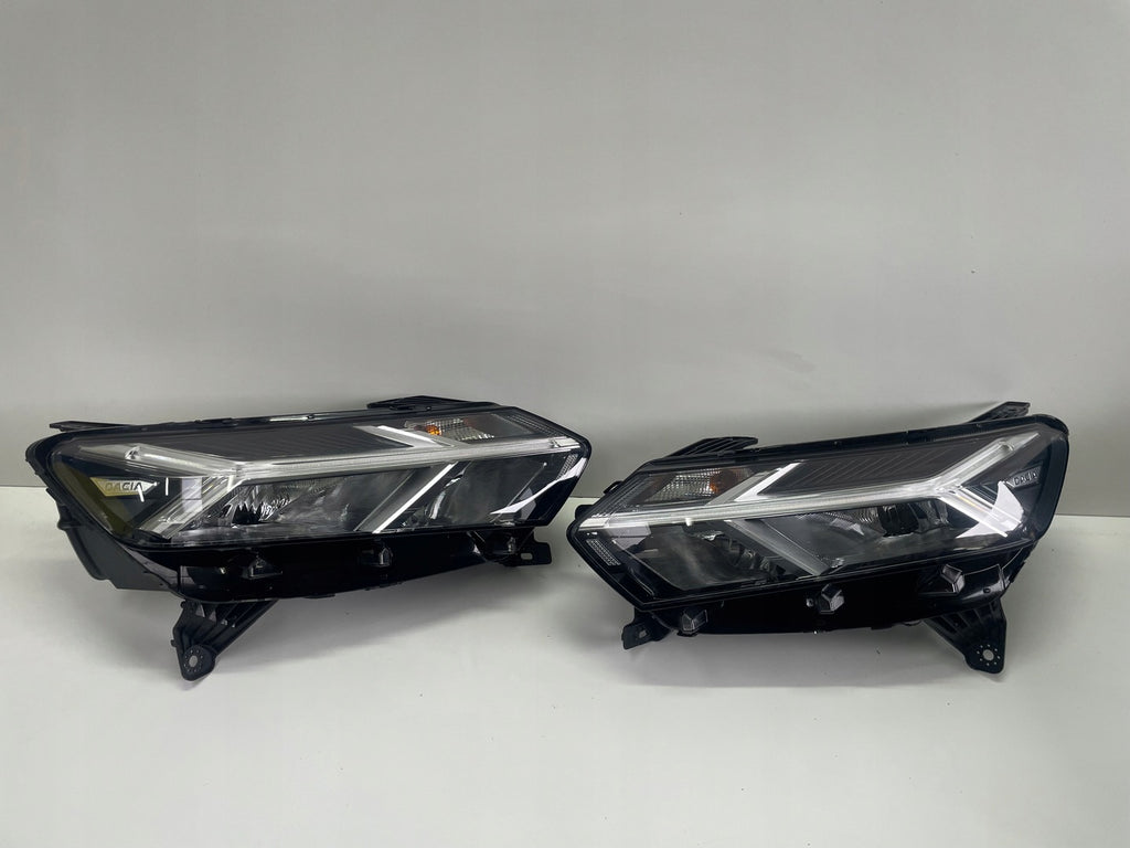 Frontscheinwerfer Dacia Sandero III 260101940R 260607161R Rechts oder Links