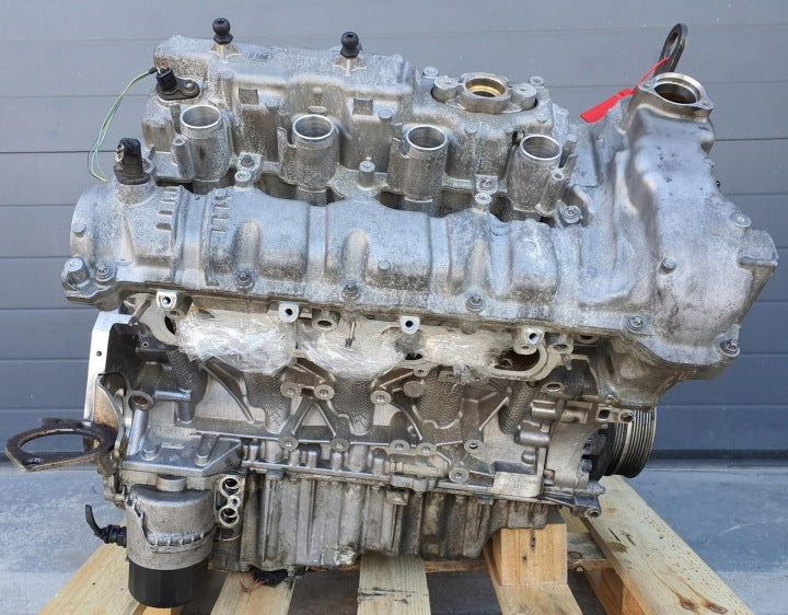Motor BMW 5 F11 F10 N63B44A 4.4 2010 Benzin Engine Unkomplett MOT5370135357od