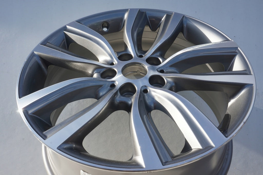 1x Alufelge 18 Zoll 8.0" 5x112 57ET Glanz Silber 6855094 BMW Mg Rim Wheel FEL3556329931be
