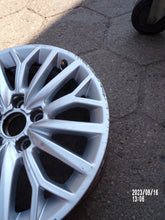 Laden Sie das Bild in den Galerie-Viewer, 1x Alufelge 16 Zoll 7.0&quot; 5x112 8V0601025BA Audi A3 Rim Wheel
