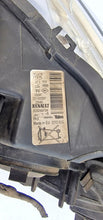 Load image into Gallery viewer, Frontscheinwerfer Renault Espace IV 8200394704 Xenon Rechts Headlight SCH9167598157uu