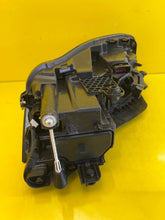 Laden Sie das Bild in den Galerie-Viewer, Frontscheinwerfer VW Touareg Cr7 761941036B LED Rechts Scheinwerfer Headlight SCH8495568995mt
