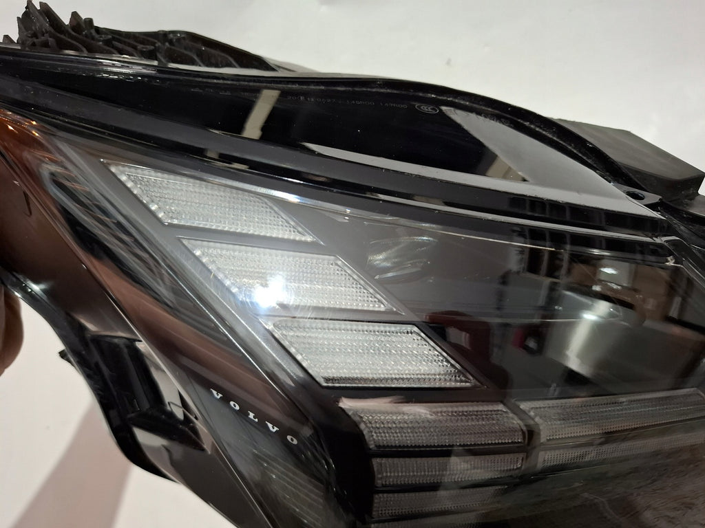 Frontscheinwerfer Volvo 80000628 LED Rechts Scheinwerfer Headlight SCH2222815082cb