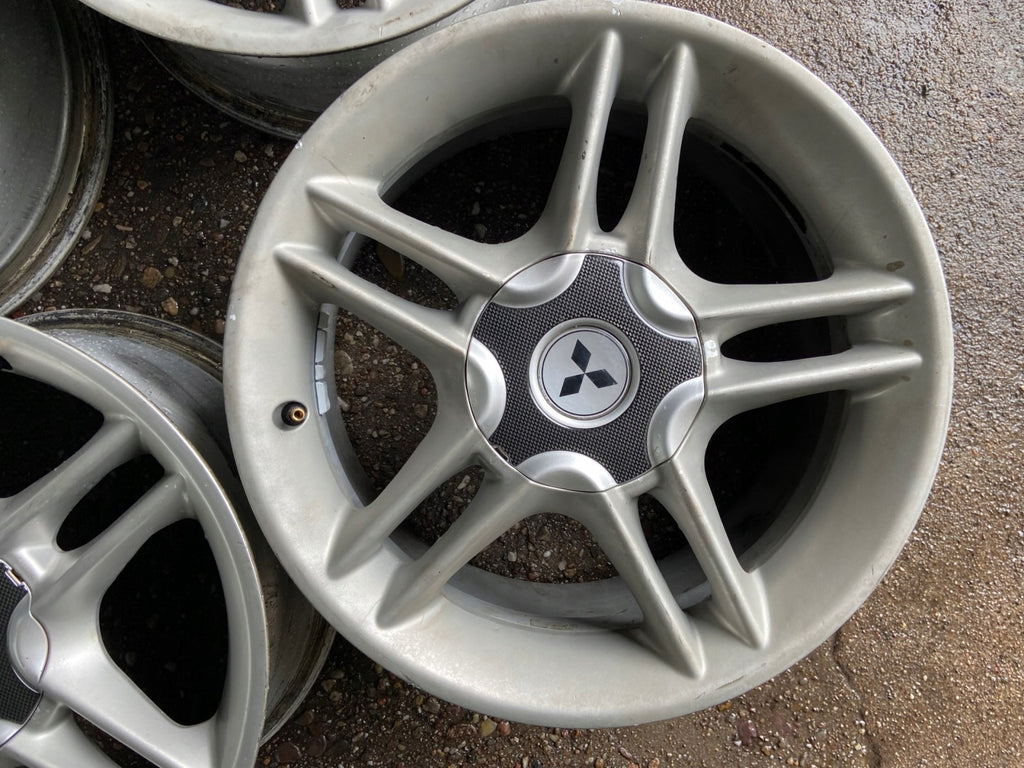 4x Alufelge 16 Zoll 7.5" 5x114.3 35ET Silber Dacia Rim Wheel FEL6566769568ds